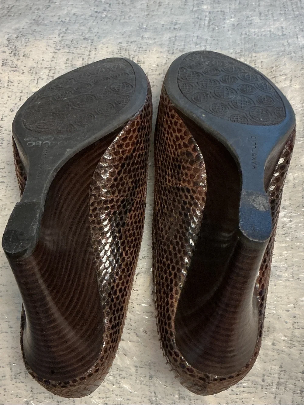 Max Studio Brown Snakeskin Pointed-Toe Pumps